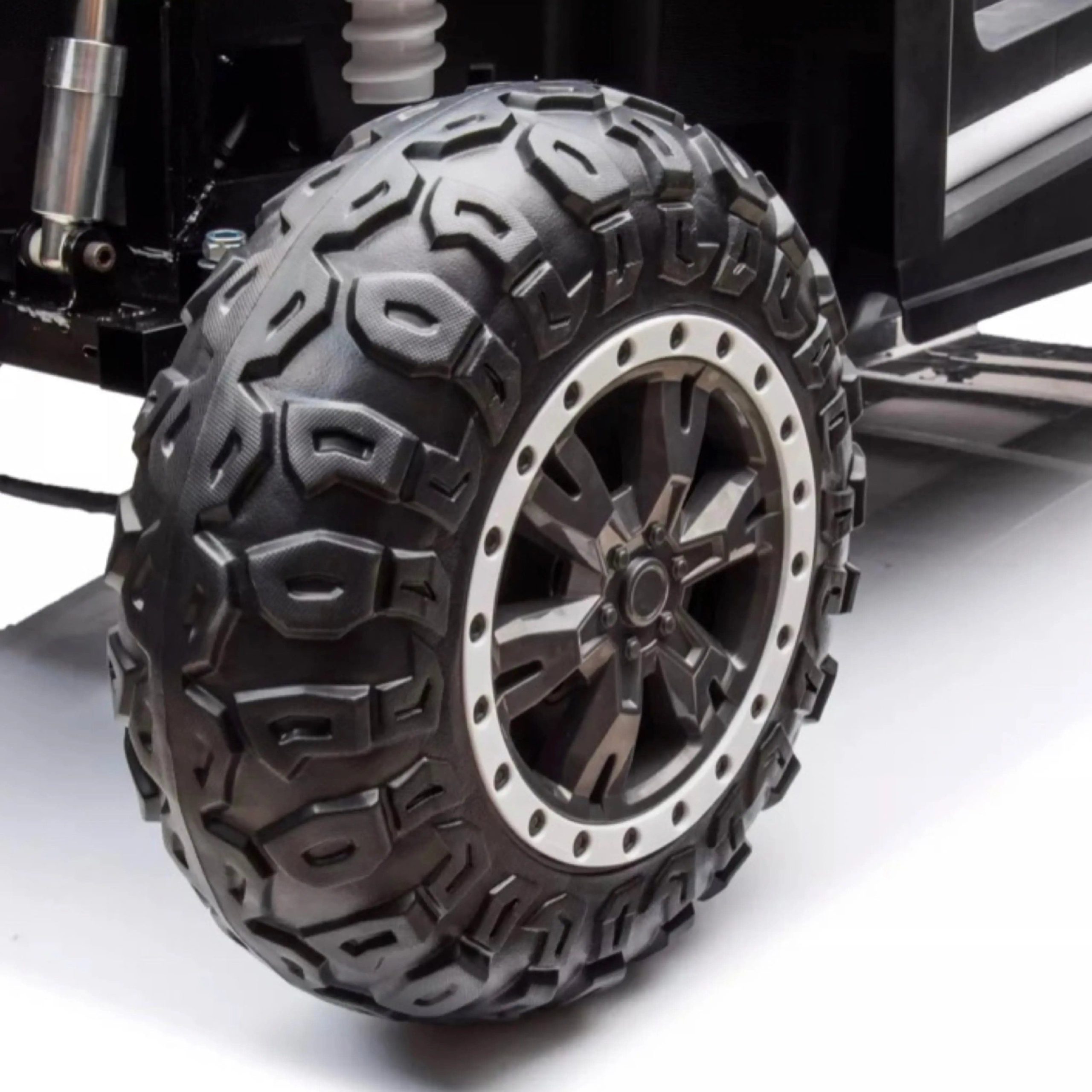 cf450db81ffdfb0f_4-Seater-All-Wheel-Drive-UTV-24V-Electric-Ride-On-Kid-Car-R_G-TOYS-1665356153